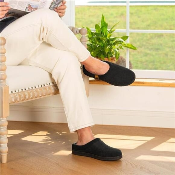 Mens Memory Foam Moccasin Slippers Indoor Outdoor House Shoes Non Slip Cozy - Picture 2 of 7